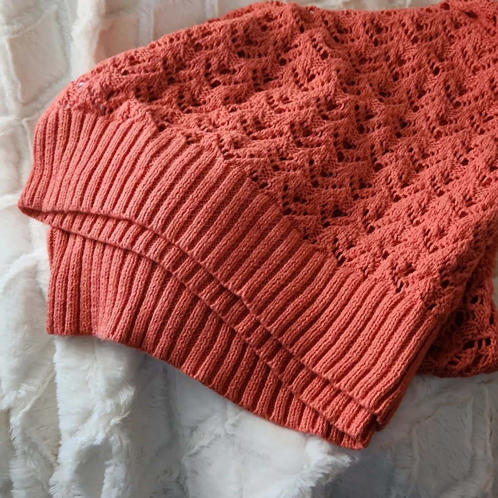 Sweater - Picture 4 of 4